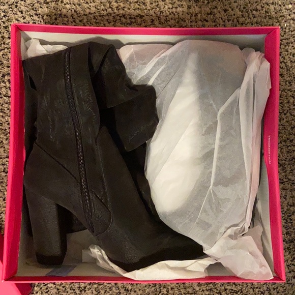 Portia over-the-knee boots from Shoedazzle - Picture 4 of 8